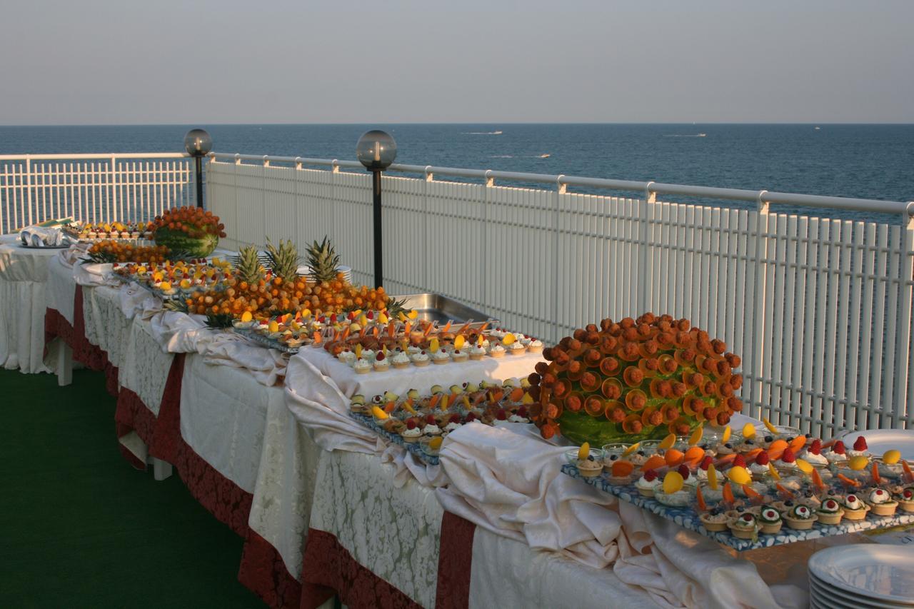 Hotel Adria Sul Mare Каорле Екстериор снимка