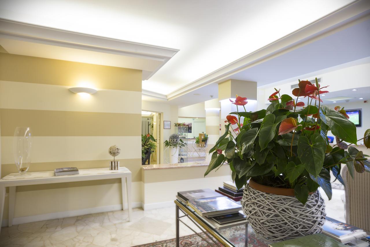 Hotel Adria Sul Mare Каорле Екстериор снимка